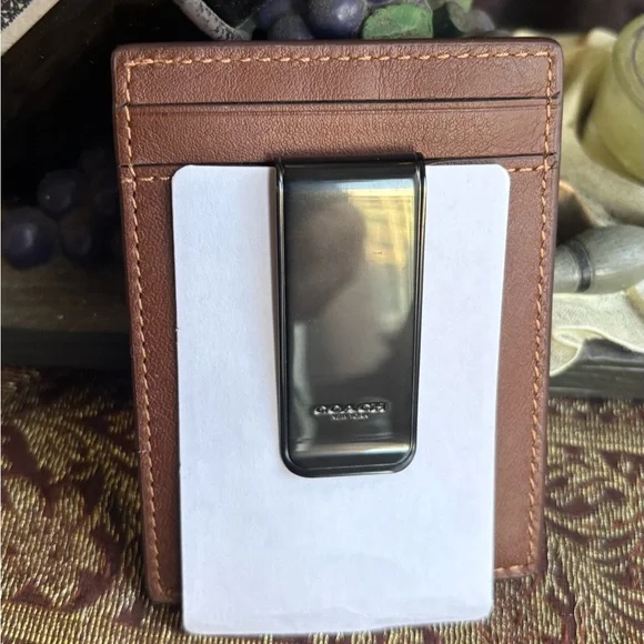 Authentic COACH 1941 Calf leather money clip card case - Picture 2 of 6